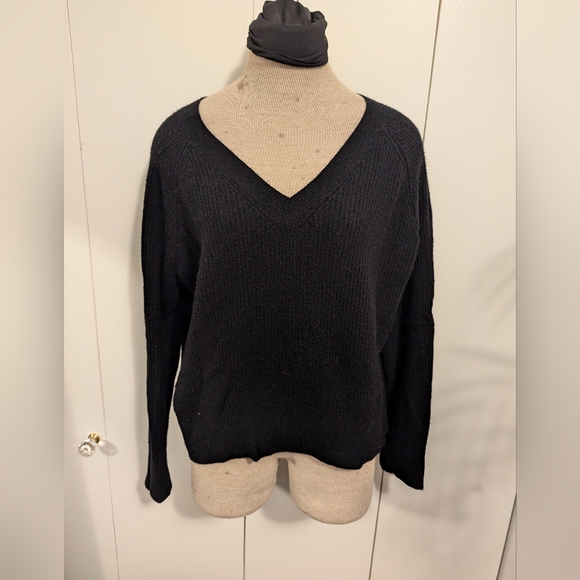 Old Navy Black V Neck Cozy Sweater - Pullover Sweatshirt - Picture 2 of 10